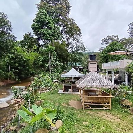 Dango1881Muslim Riverstay Padang Rengas Exterior foto
