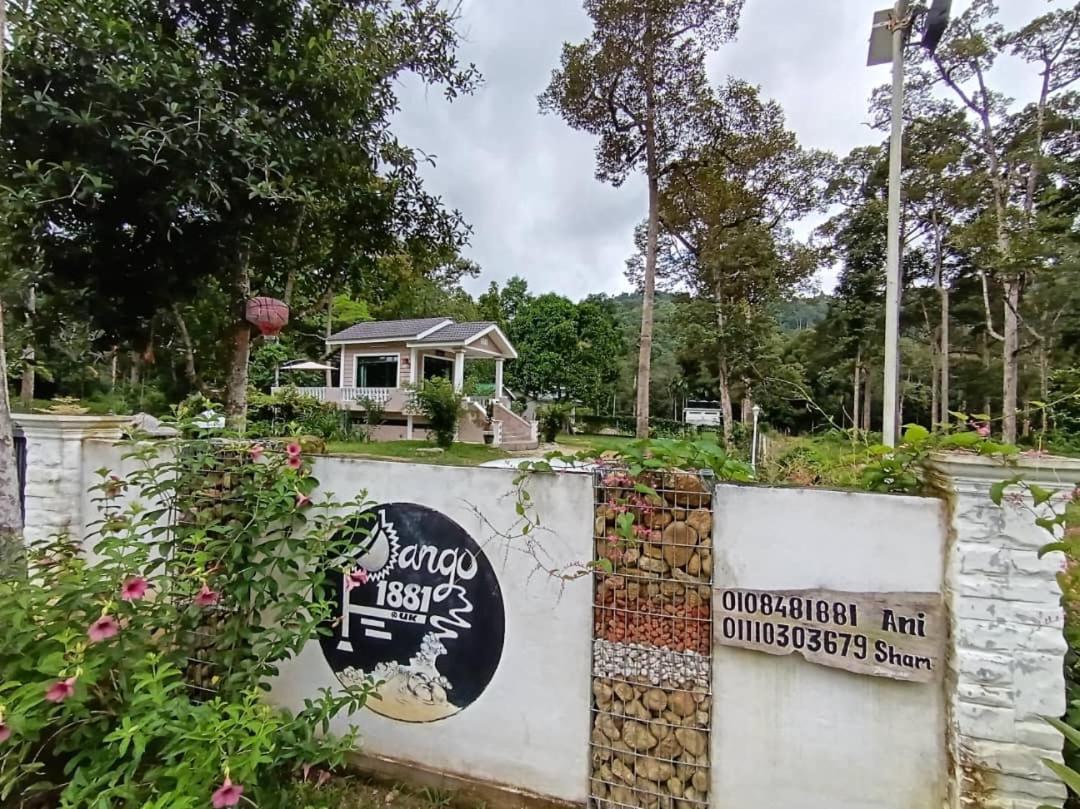 Dango1881Muslim Riverstay Padang Rengas Exterior foto
