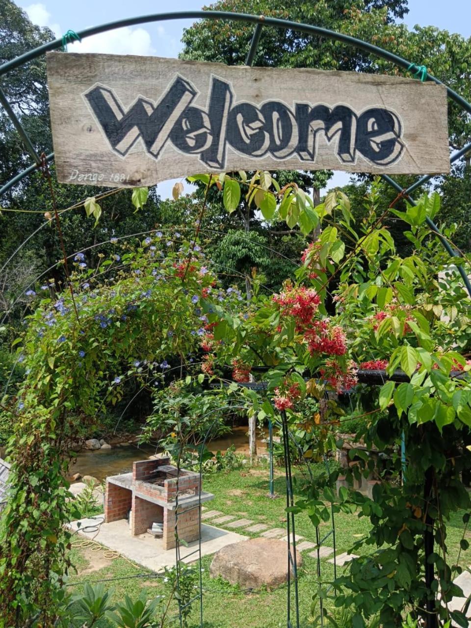 Dango1881Muslim Riverstay Padang Rengas Exterior foto